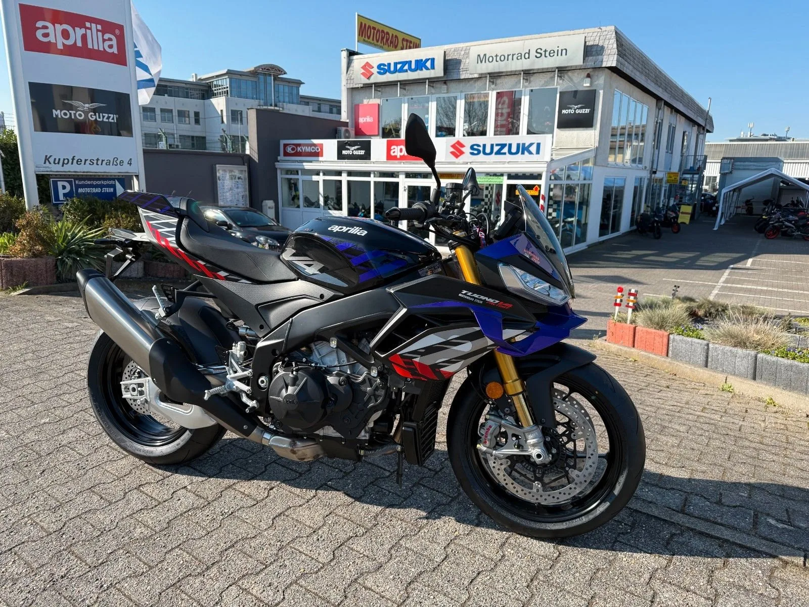 Aprilia Tuono V4 1100 Factory