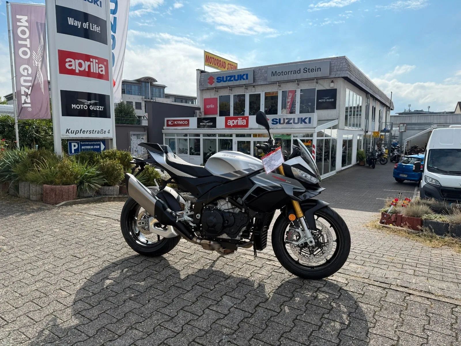 Aprilia Tuono V4 1100 RR
