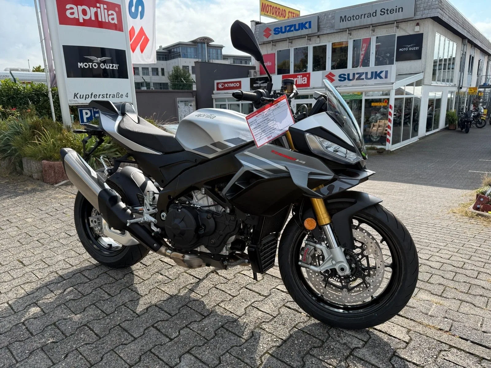 Aprilia Tuono V4 1100 RR