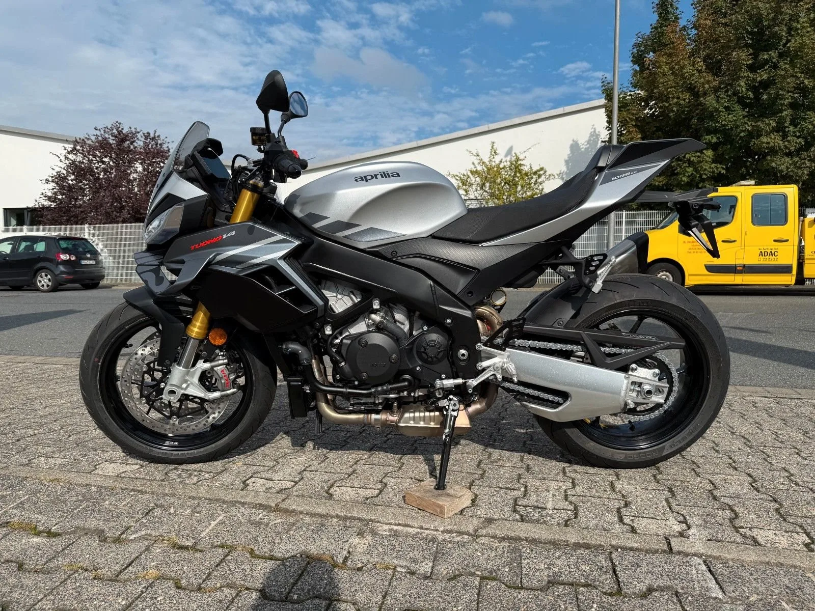 Aprilia Tuono V4 1100 RR