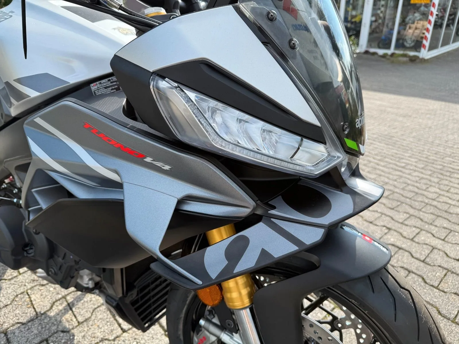 Aprilia Tuono V4 1100 RR