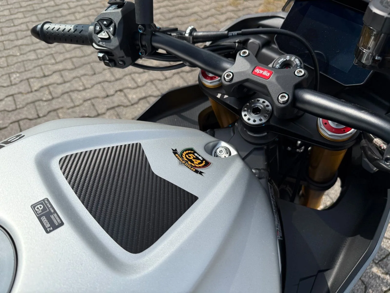 Aprilia Tuono V4 1100 RR