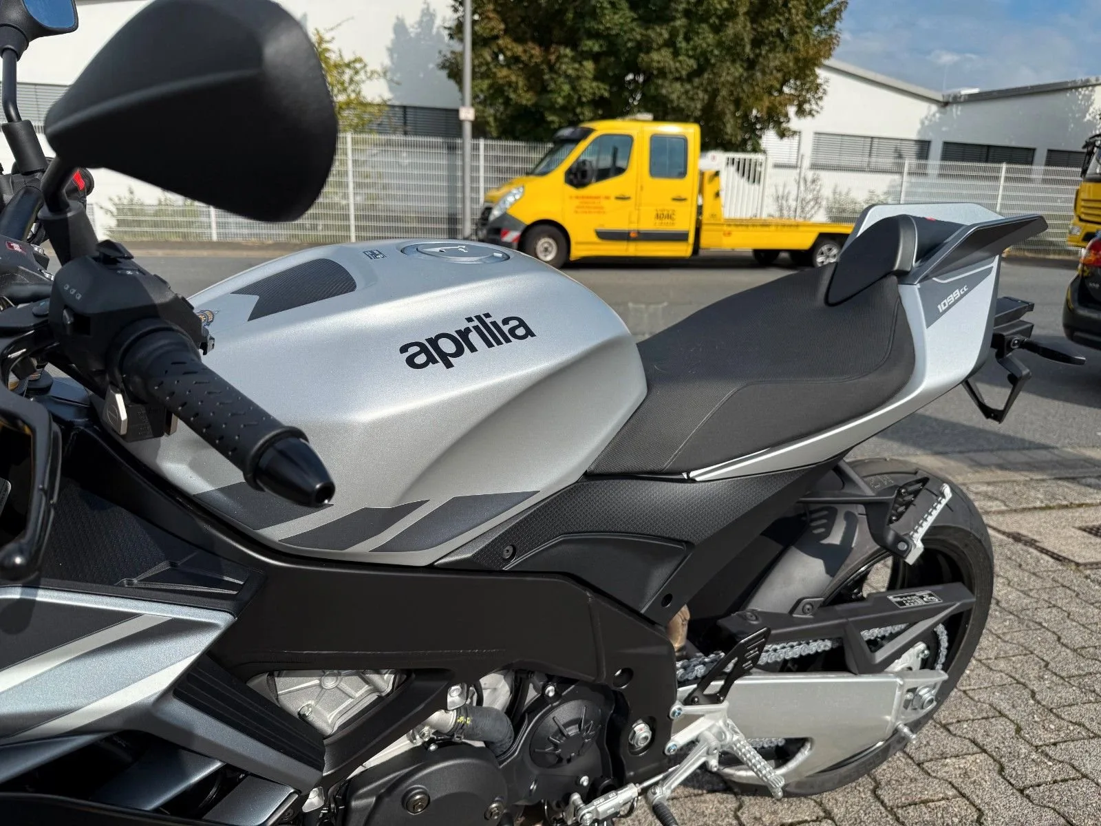Aprilia Tuono V4 1100 RR