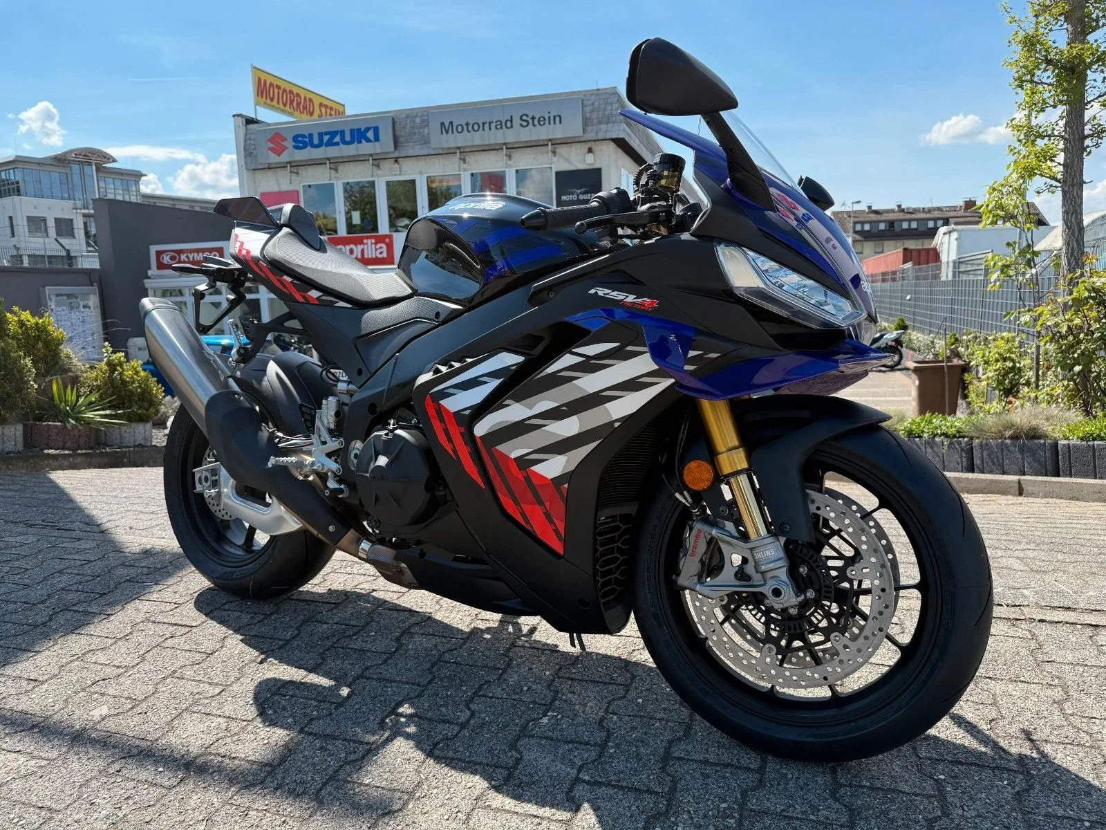 Aprilia RSV4 1100 Factory