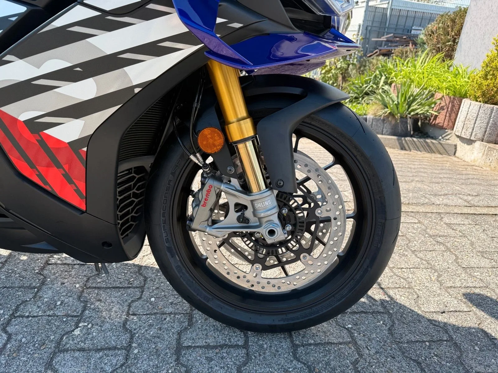 Aprilia RSV4 1100 Factory