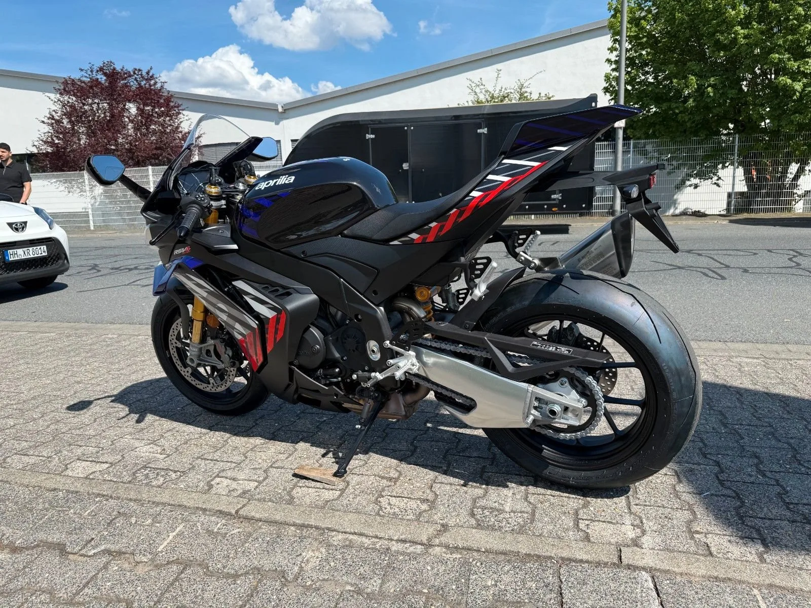 Aprilia RSV4 1100 Factory