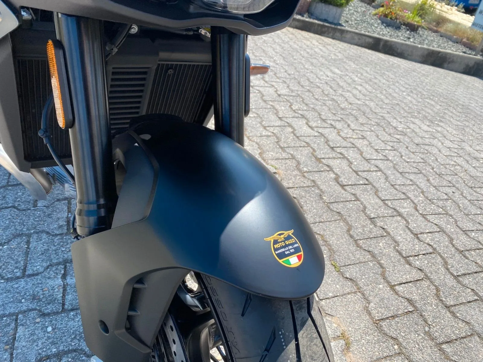Moto Guzzi V100 Mandello