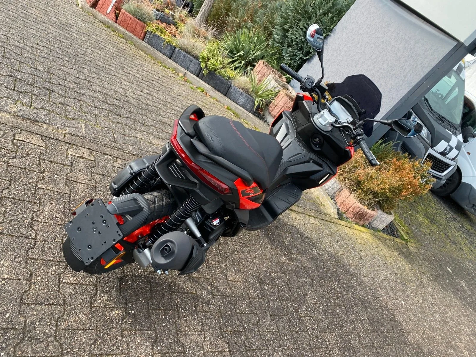 Aprilia SR GT Sport 125