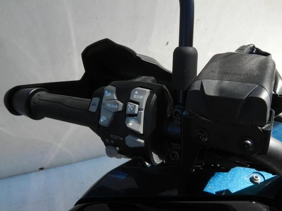 Kawasaki Versys 1100 SE