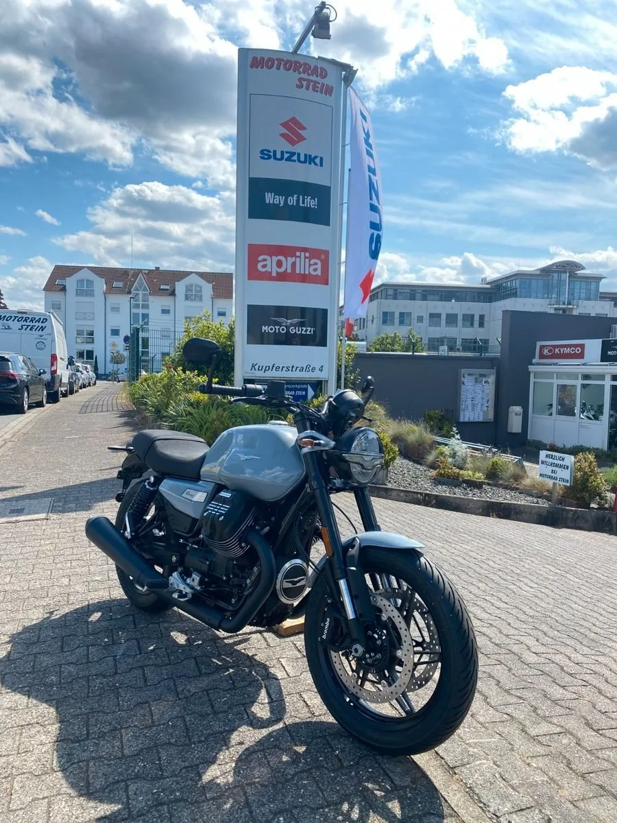 Moto Guzzi V7 Sport