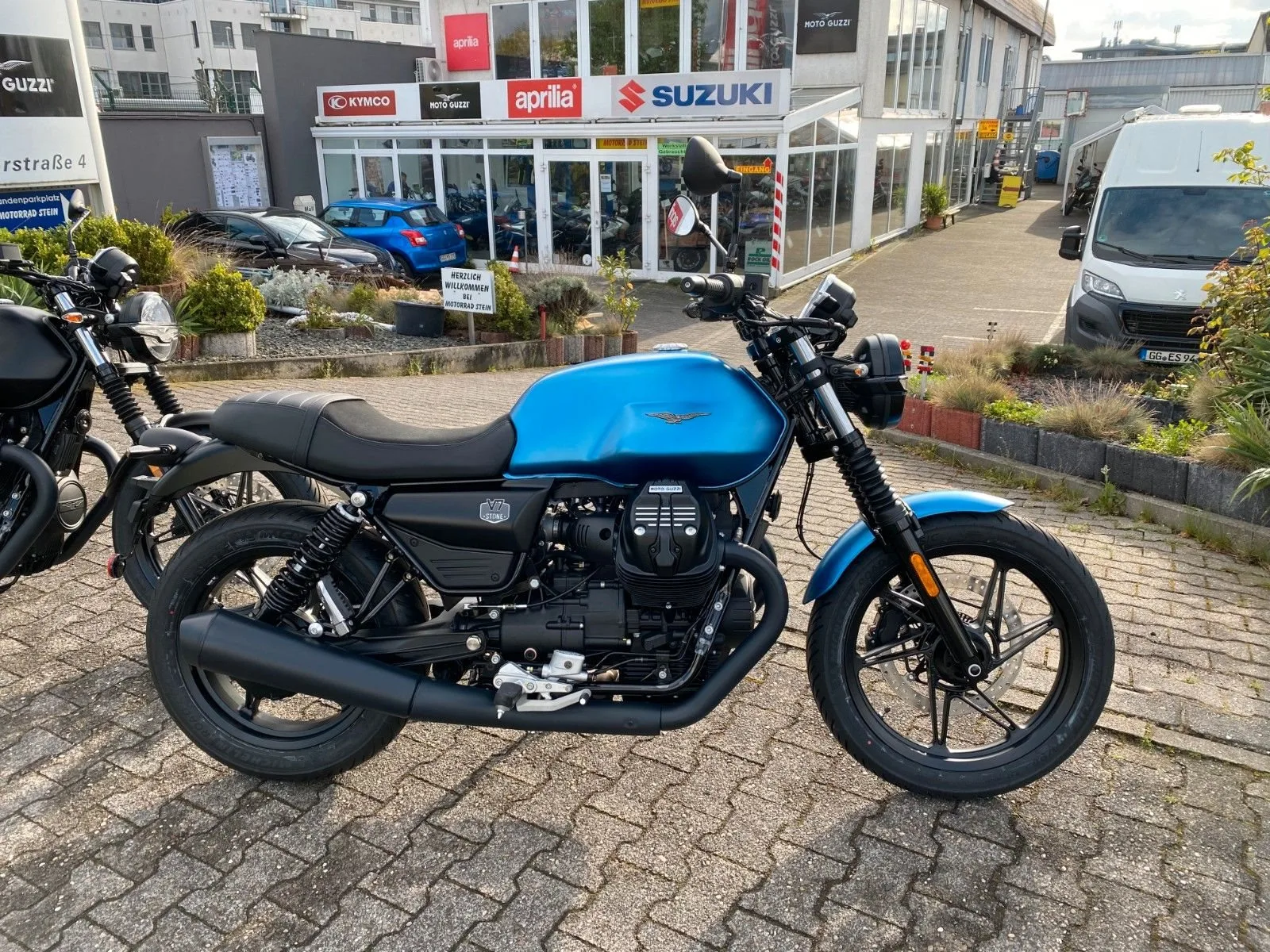 Moto Guzzi V7 Stone
