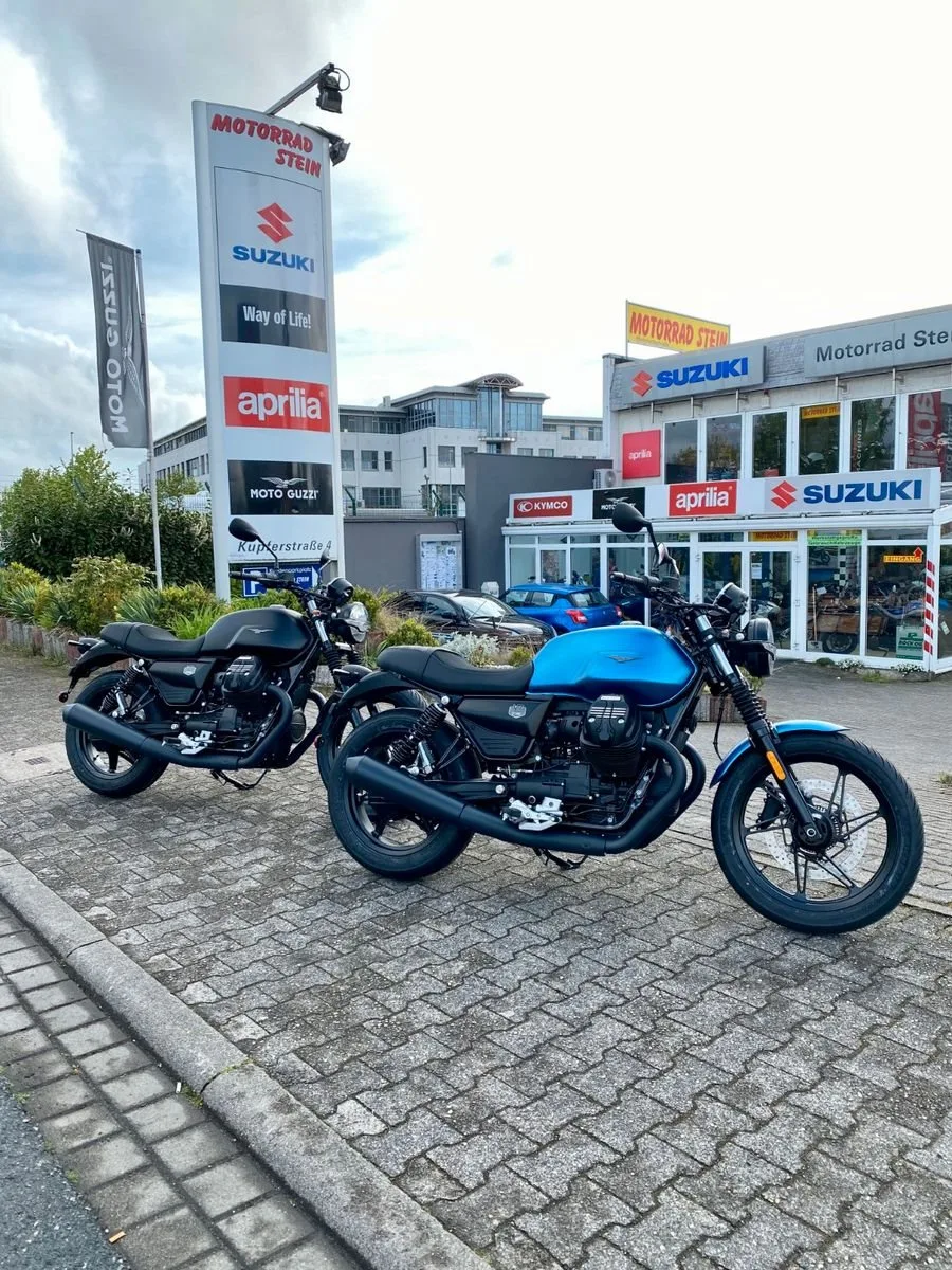 Moto Guzzi V7 Stone
