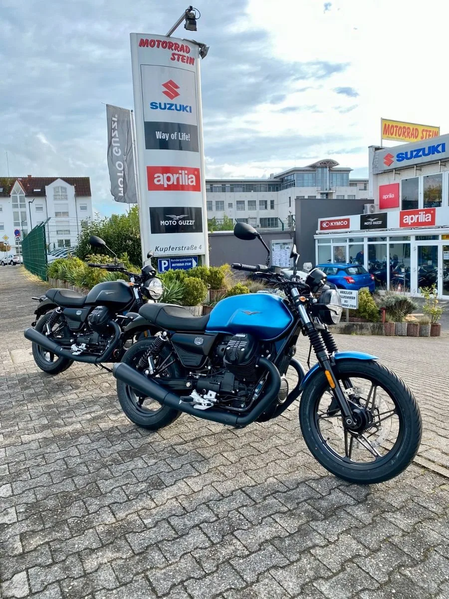 Moto Guzzi V7 Stone