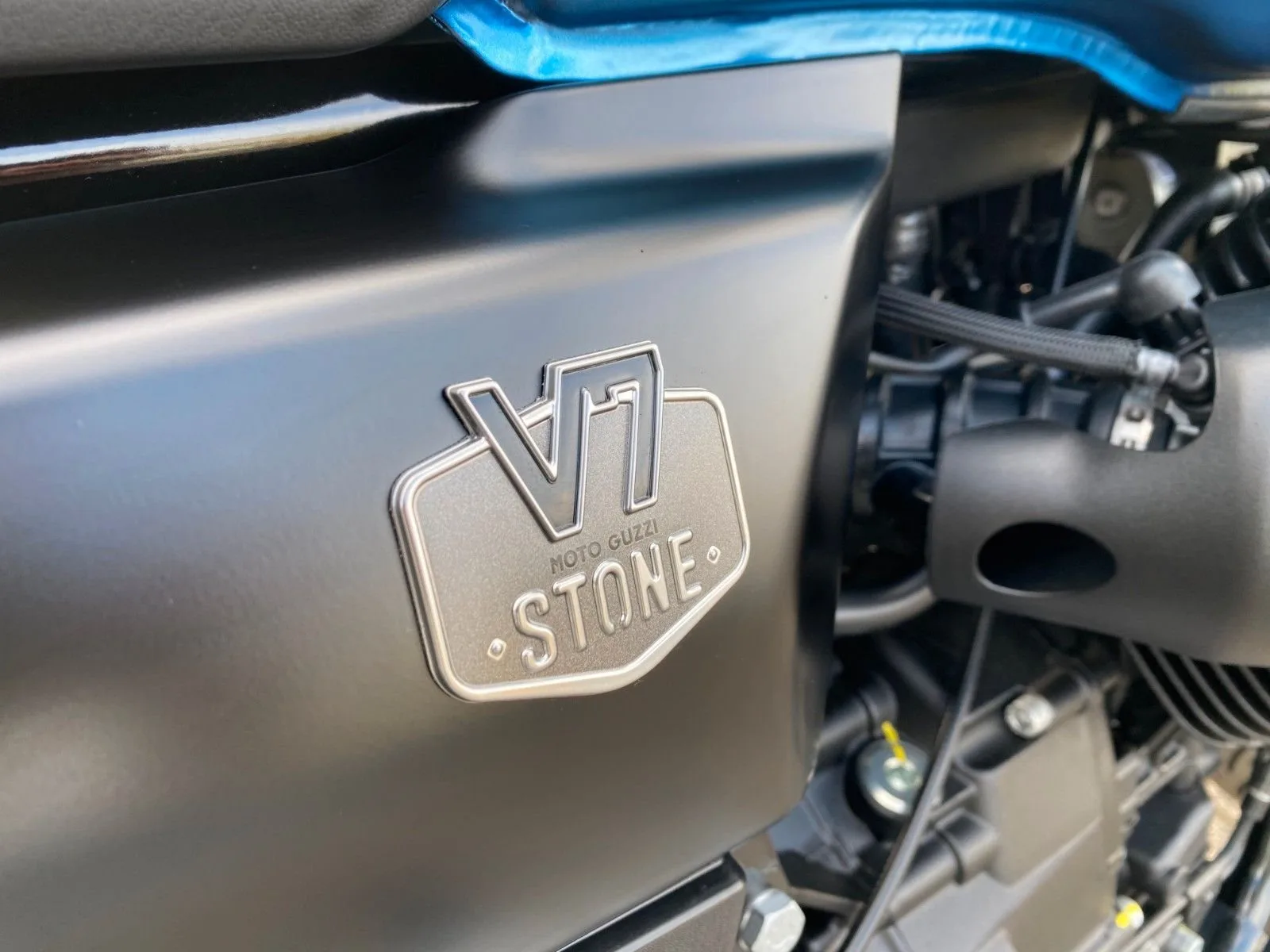 Moto Guzzi V7 Stone