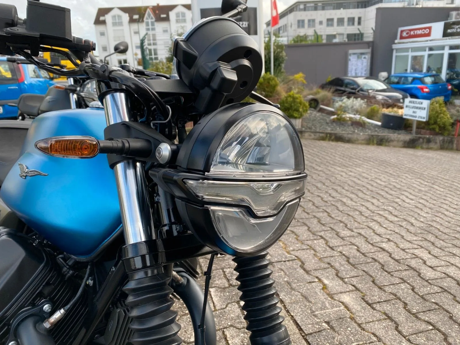 Moto Guzzi V7 Stone