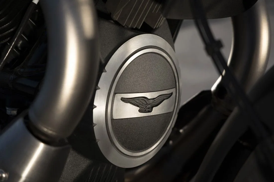 Moto Guzzi V85 Strada