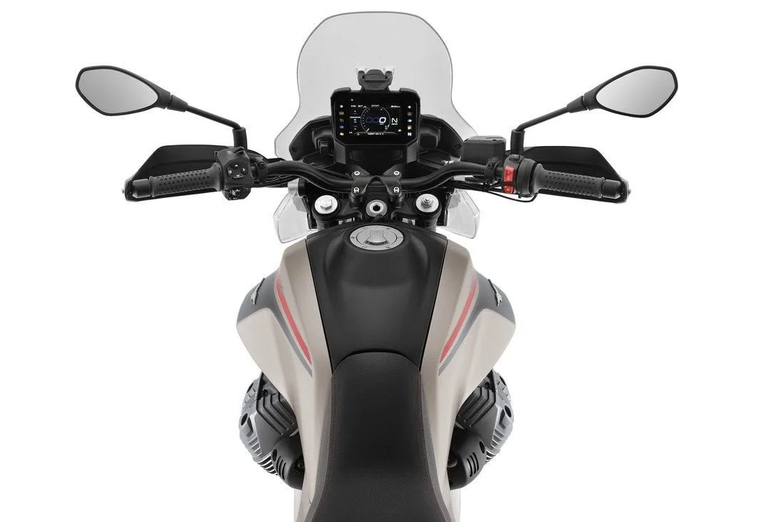Moto Guzzi V85 TT Travel