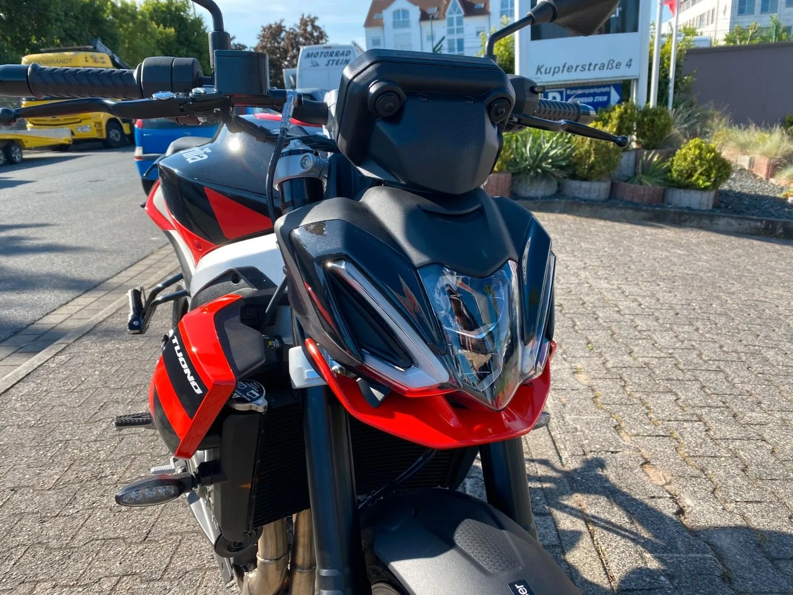 Aprilia Tuono 457