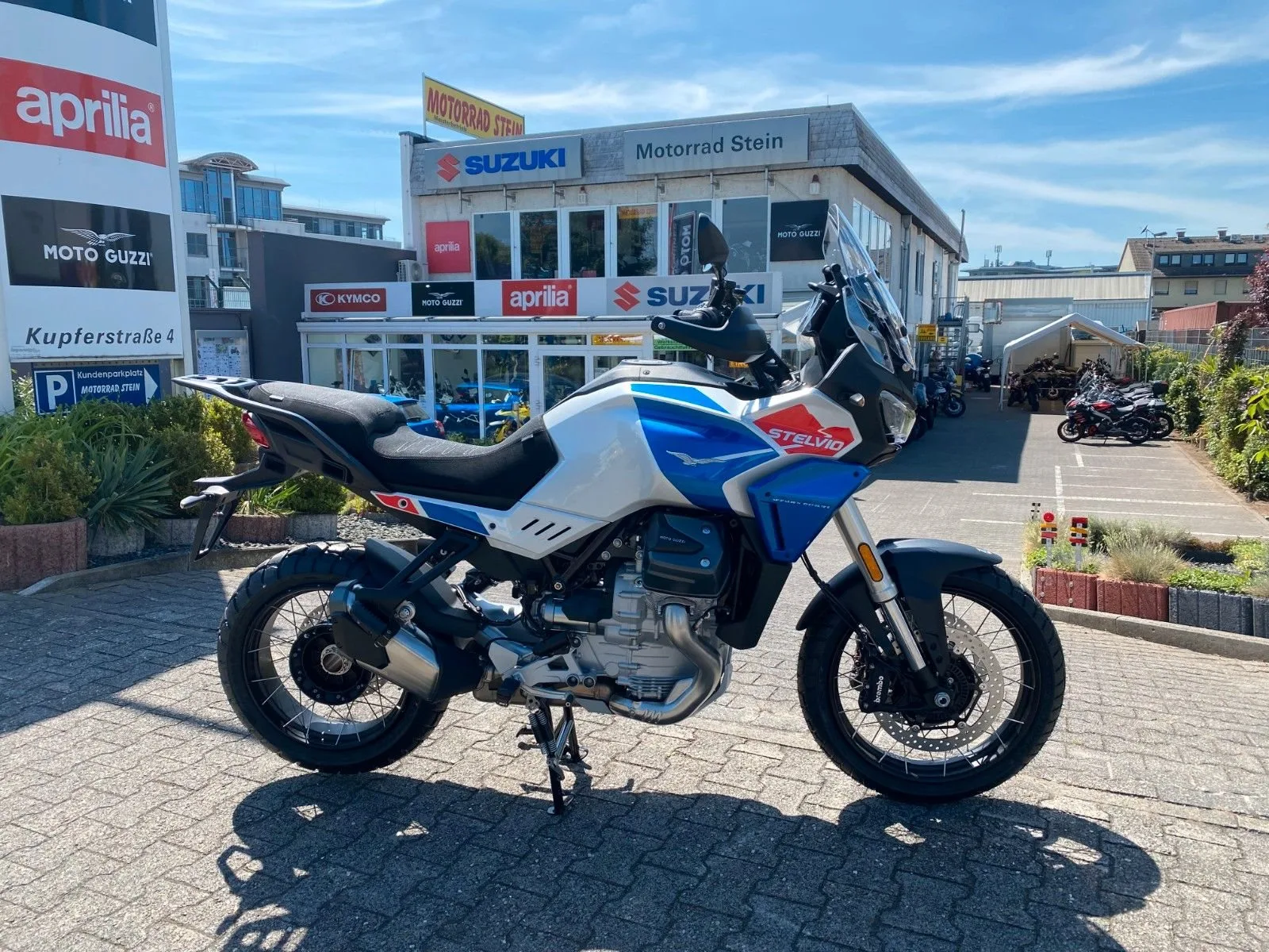 Moto Guzzi Stelvio Duecento Tributo