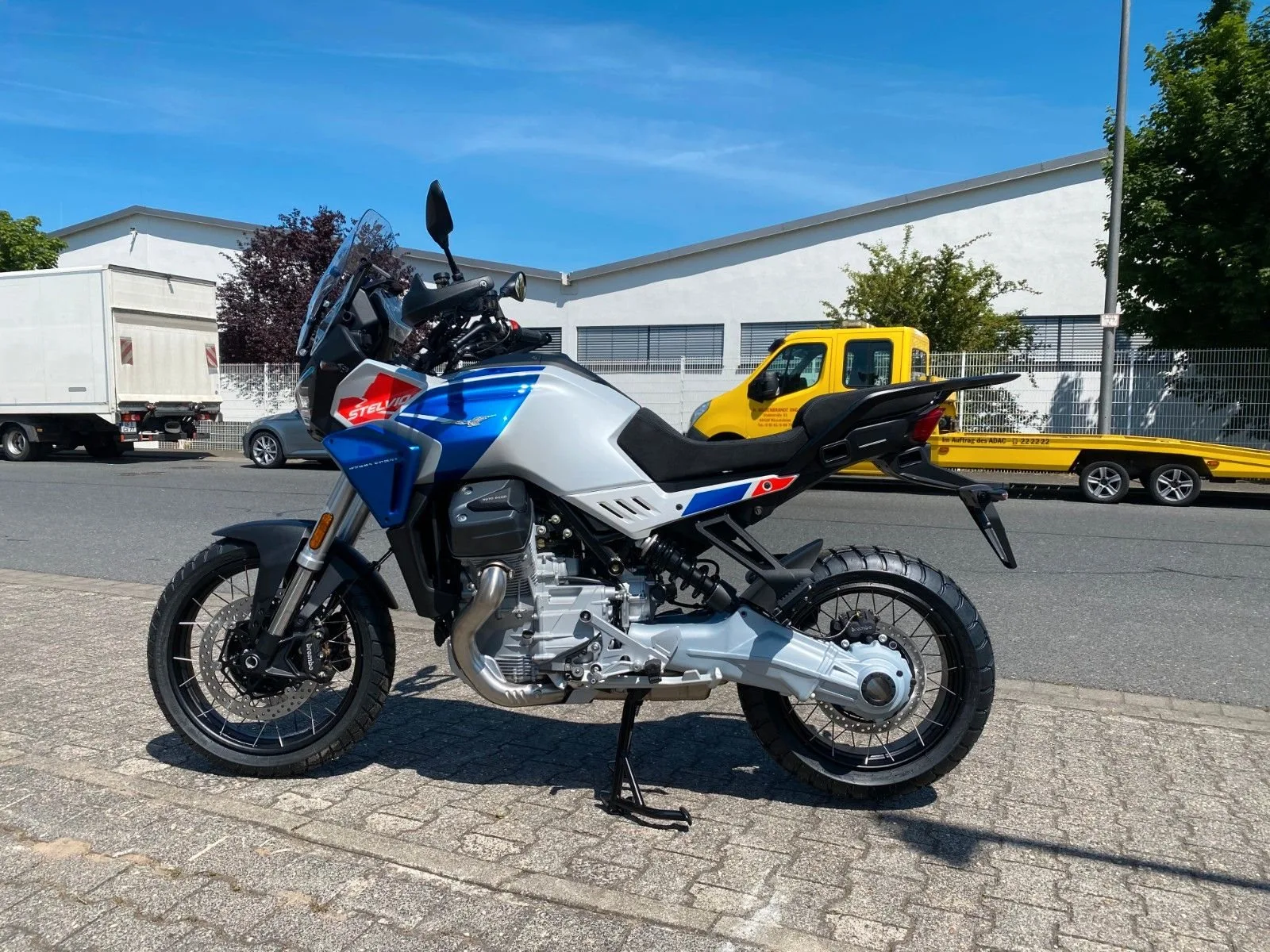 Moto Guzzi Stelvio Duecento Tributo