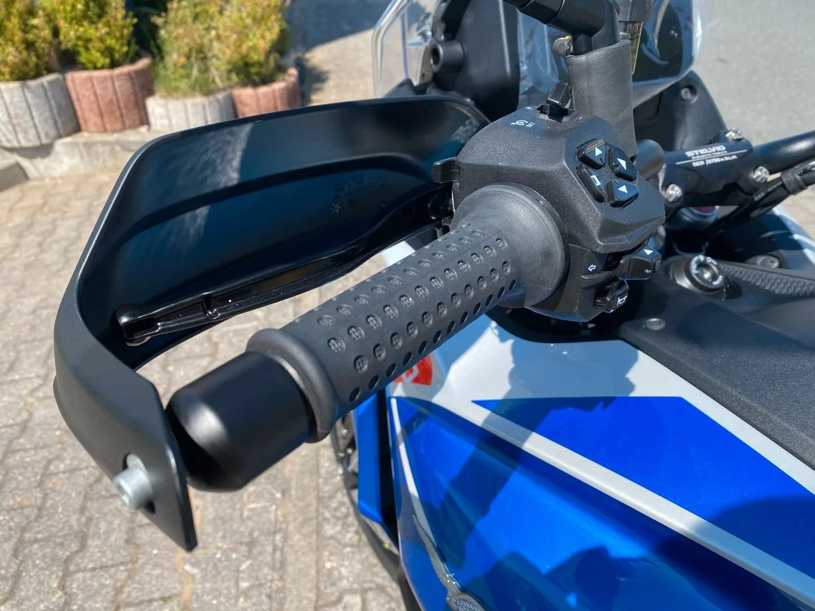Moto Guzzi Stelvio Duecento Tributo