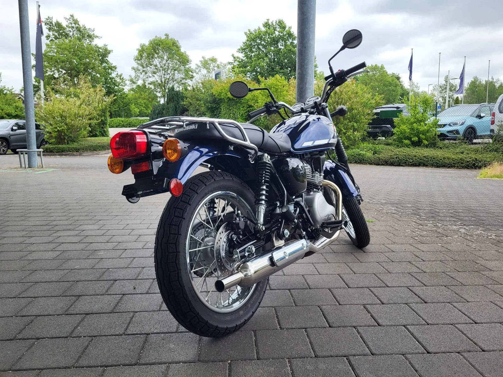 Kawasaki W230
