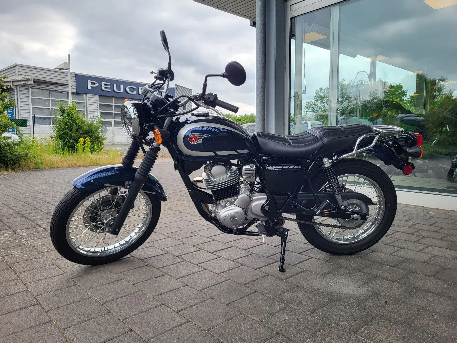 Kawasaki W230