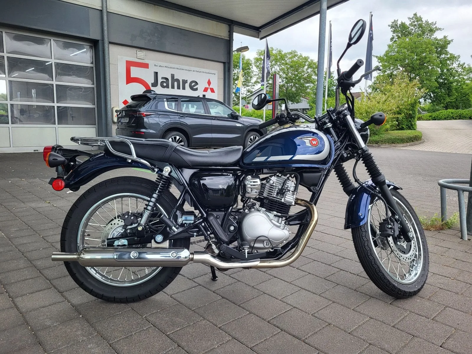 Kawasaki W230