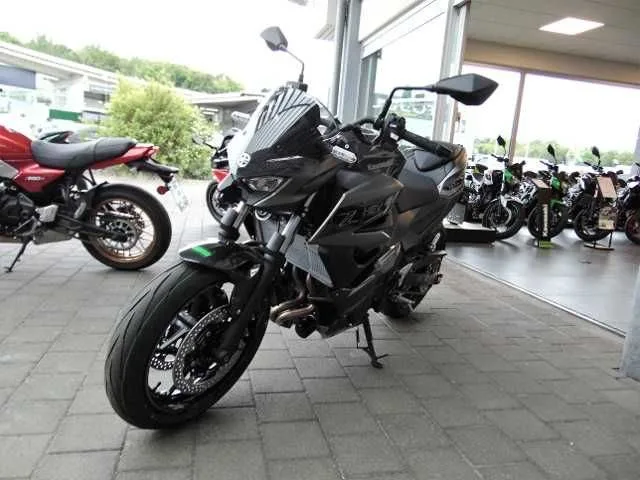 Kawasaki Z7 Hybrid