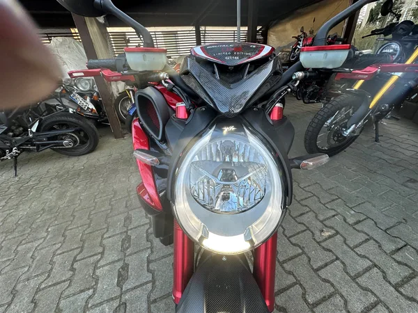 MV Agusta Brutale 800 RR LH 44 Lewis Hamilton Limited Edition
