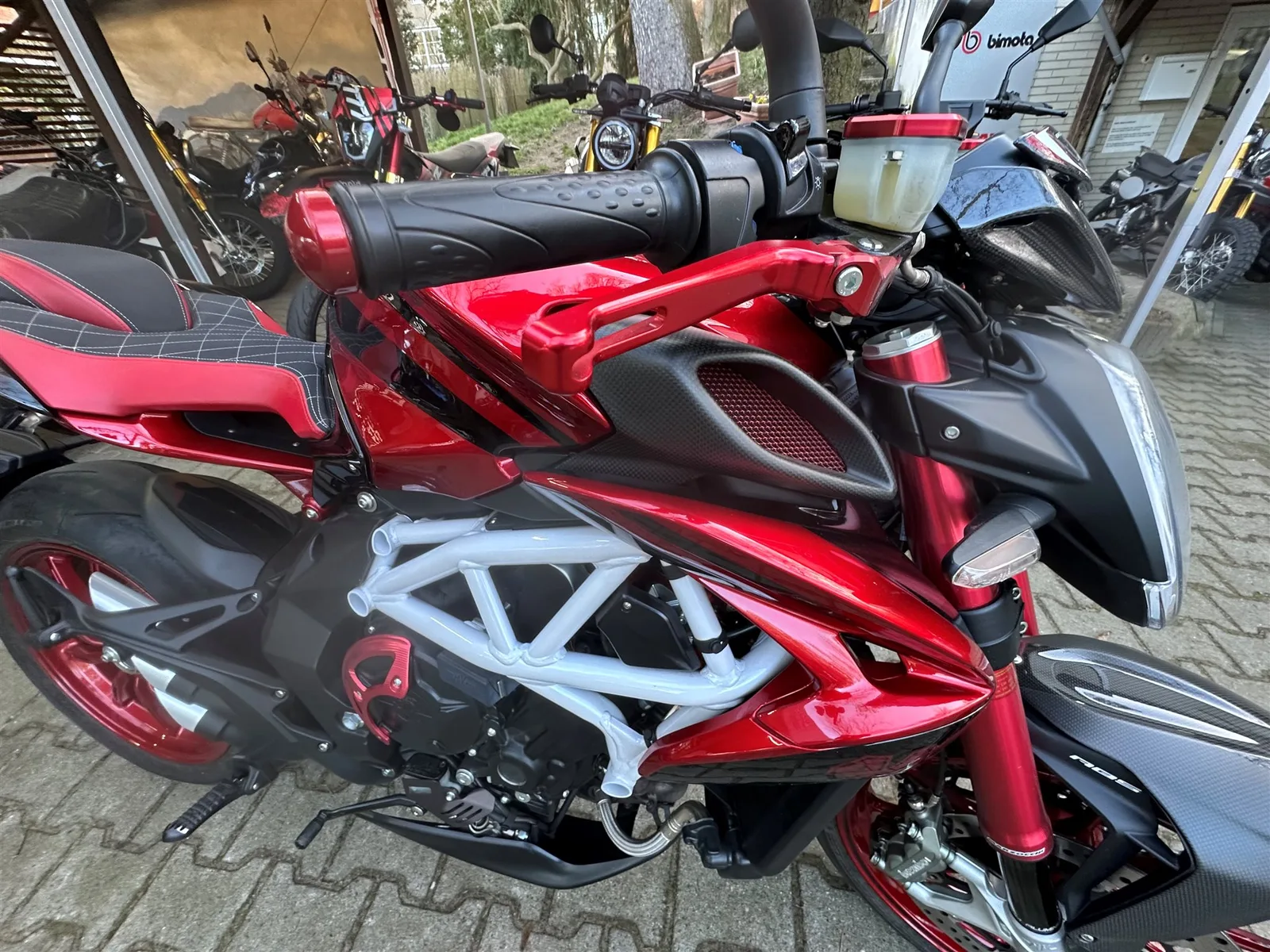 MV Agusta Brutale 800 RR LH 44 Lewis Hamilton Limited Edition