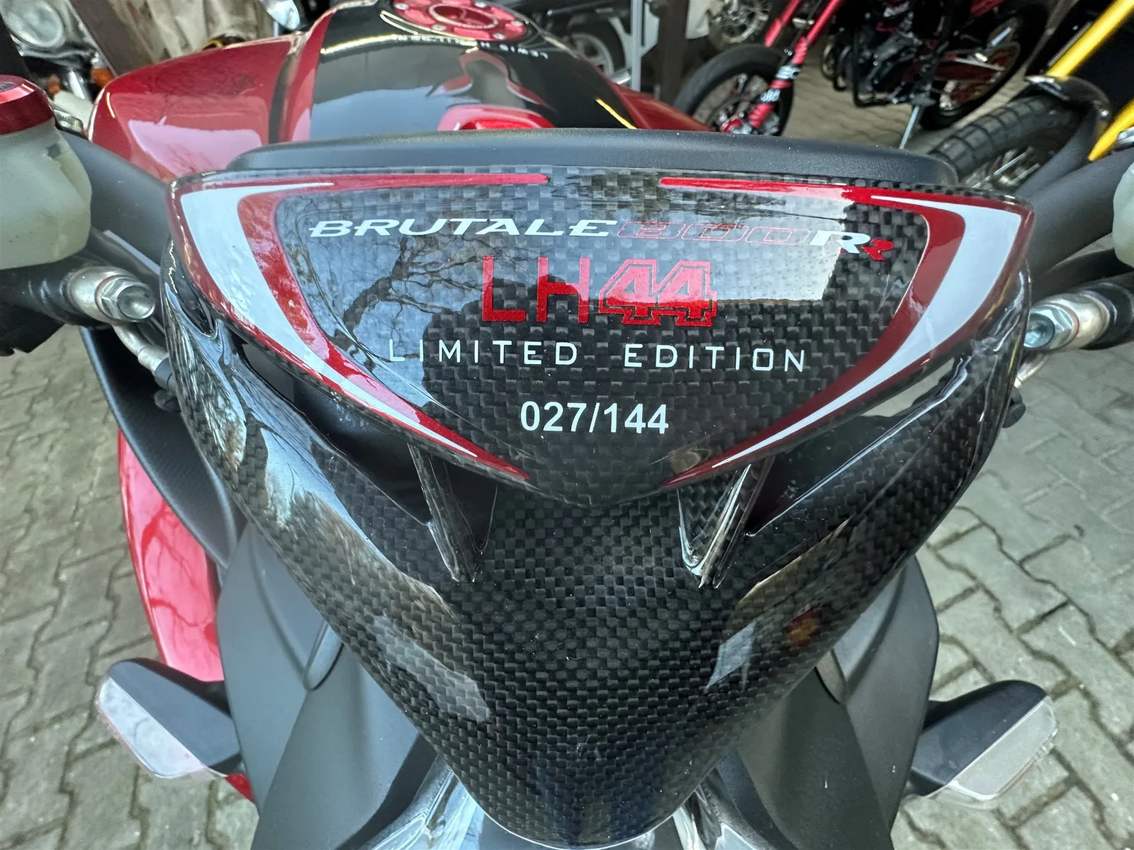 MV Agusta Brutale 800 RR LH 44 Lewis Hamilton Limited Edition