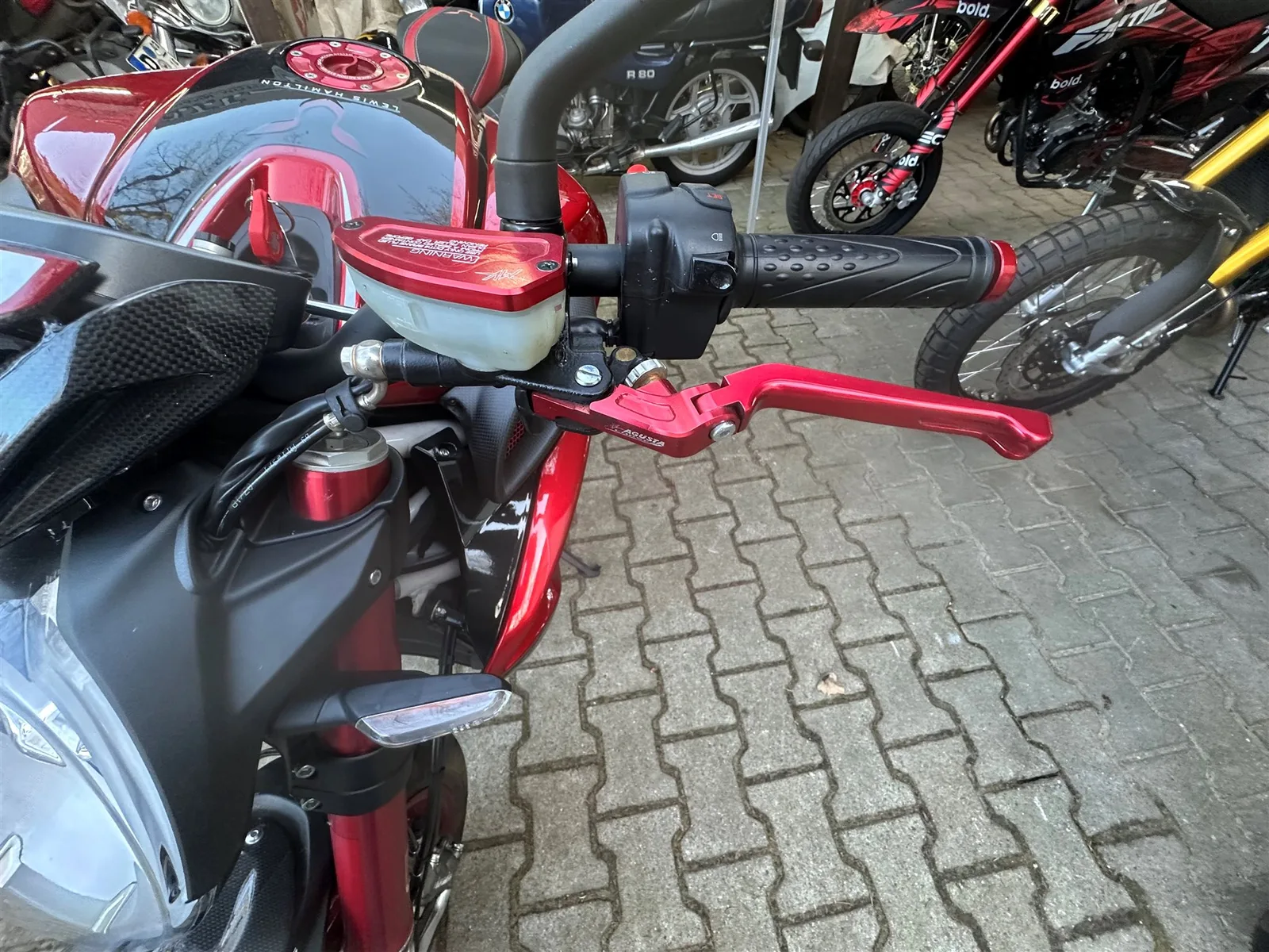MV Agusta Brutale 800 RR LH 44 Lewis Hamilton Limited Edition
