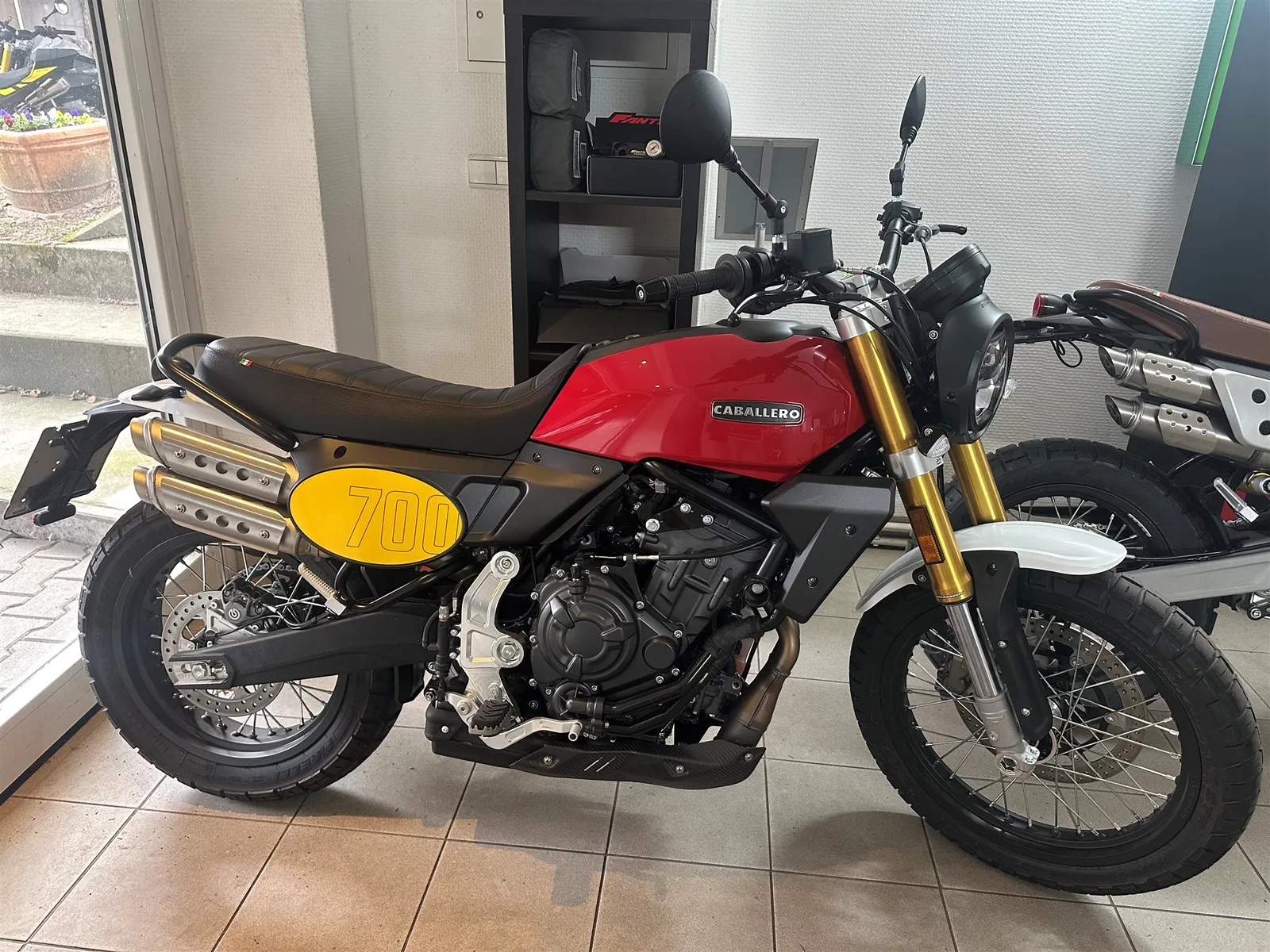 Fantic Caballero 700 Schicker Scrambler