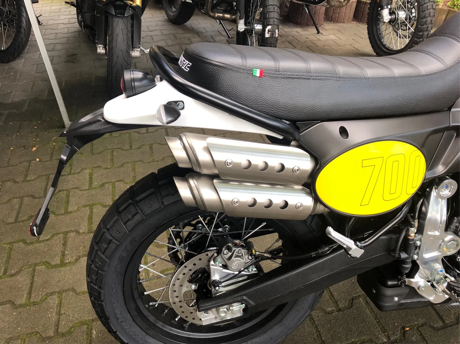 Fantic Caballero 700 Schicker Scrambler