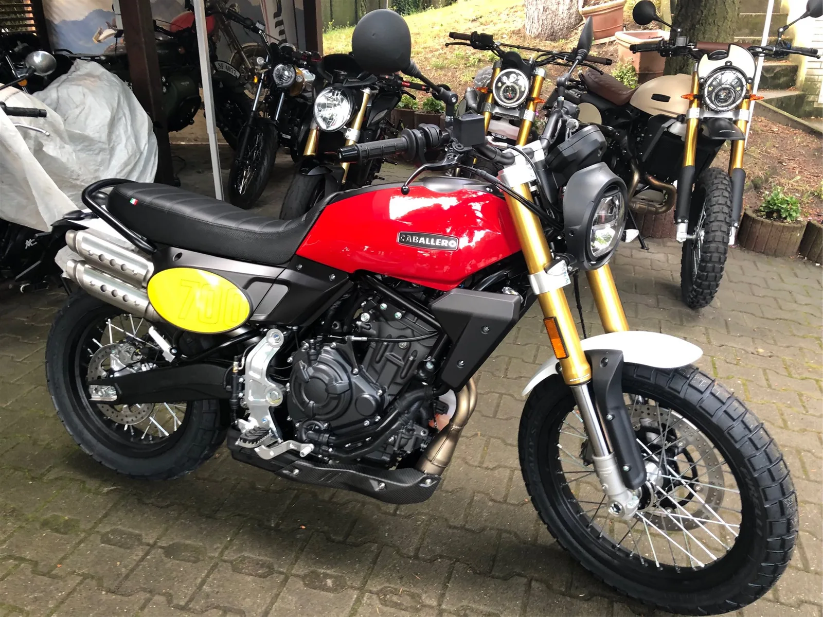 Fantic Caballero 700 Schicker Scrambler