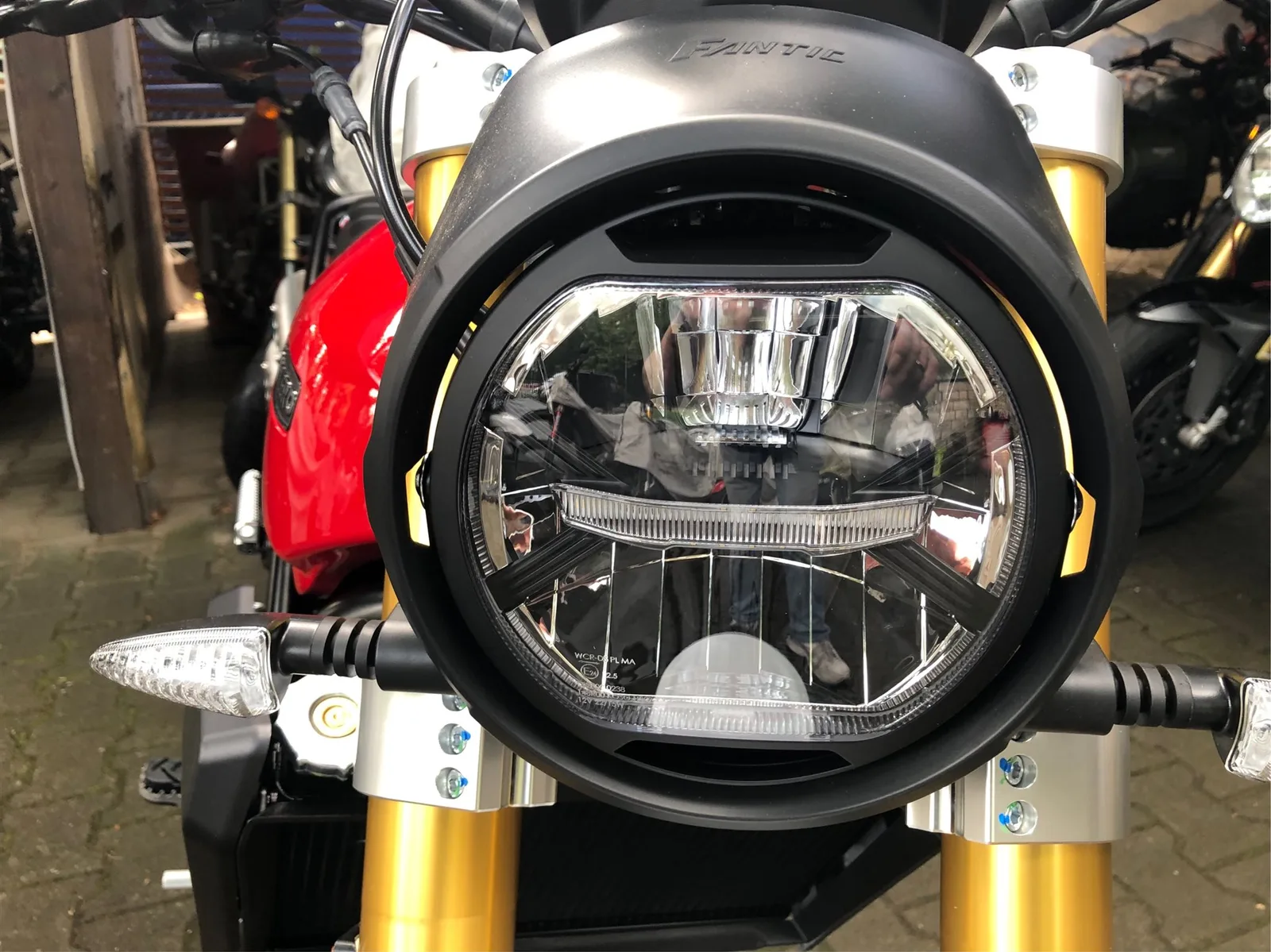 Fantic Caballero 700 Schicker Scrambler