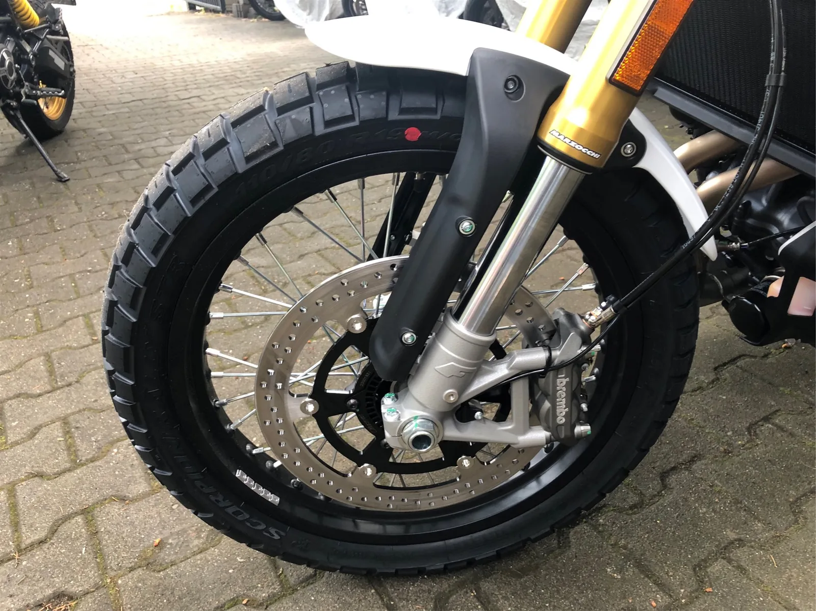 Fantic Caballero 700 Schicker Scrambler