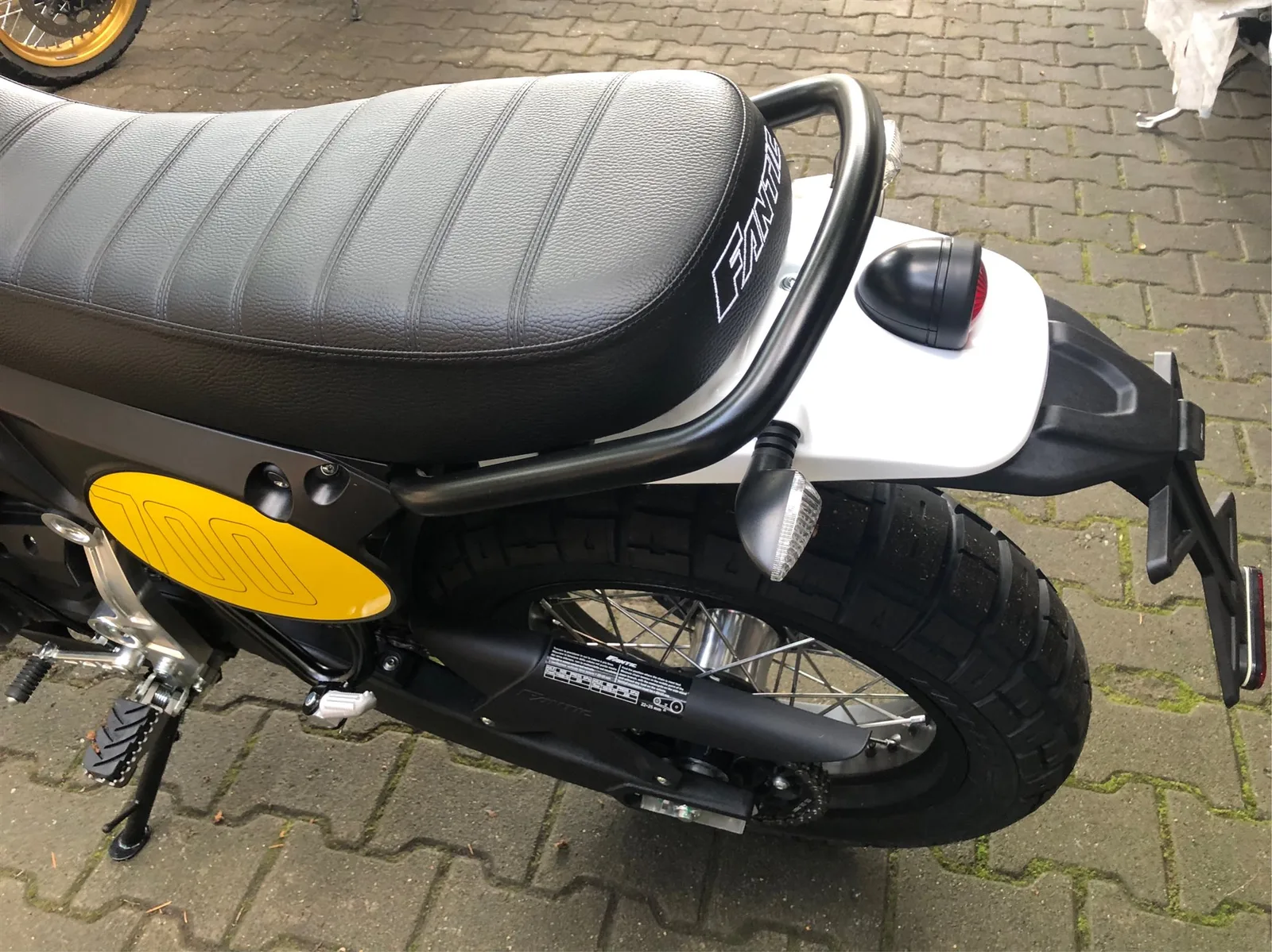 Fantic Caballero 700 Schicker Scrambler