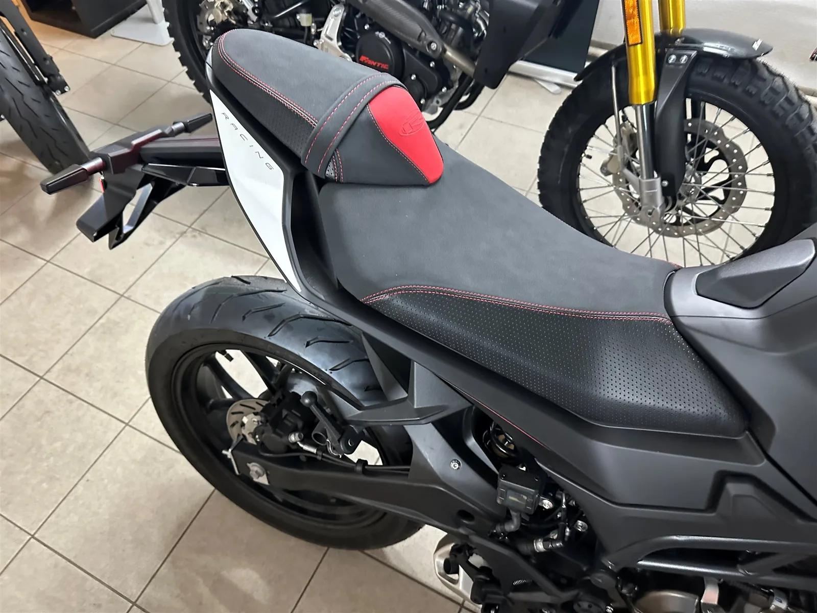 Rieju NKD 125 Gierig mit Top Verarbeitung