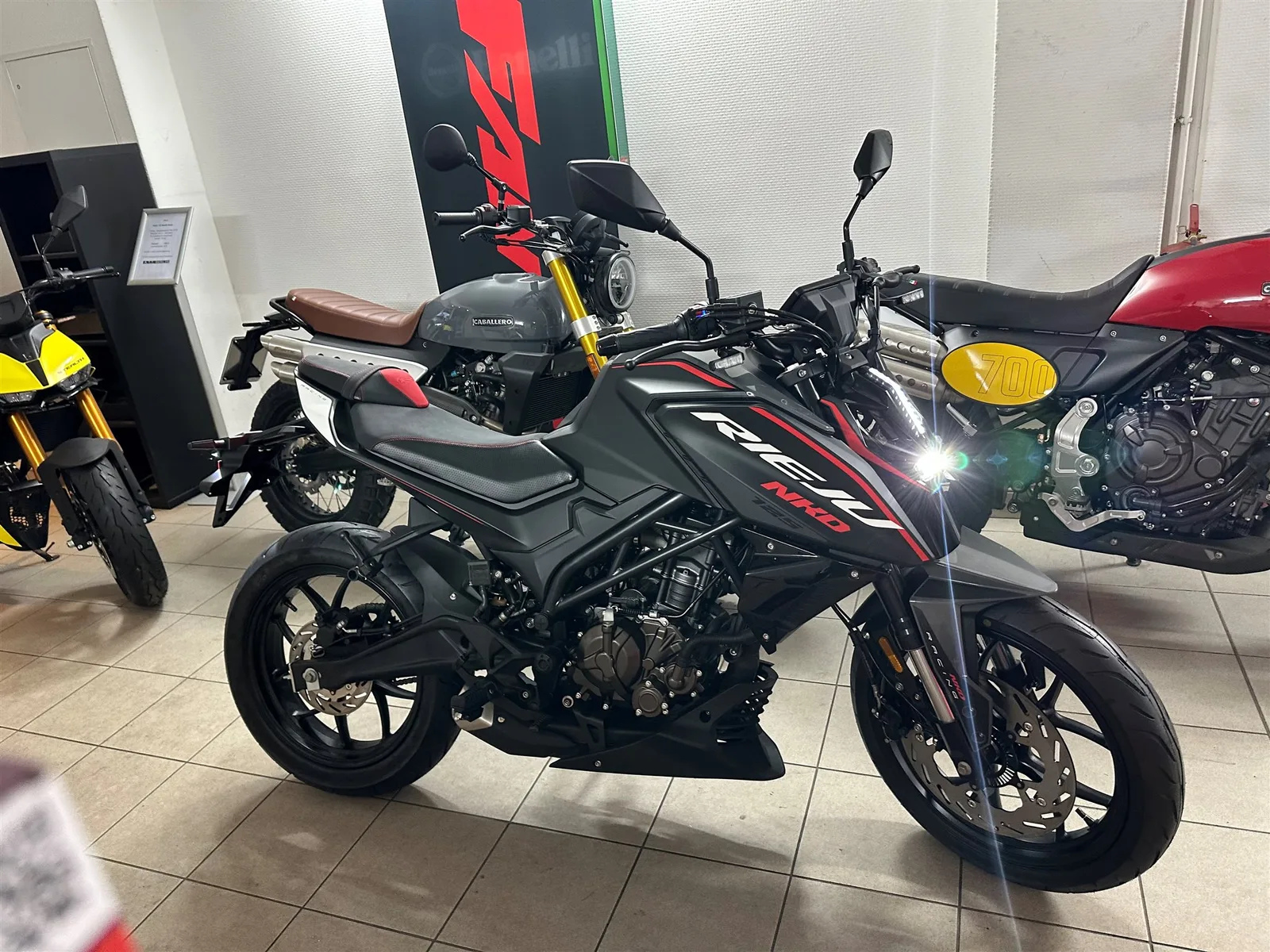 Rieju NKD 125 Gierig mit Top Verarbeitung