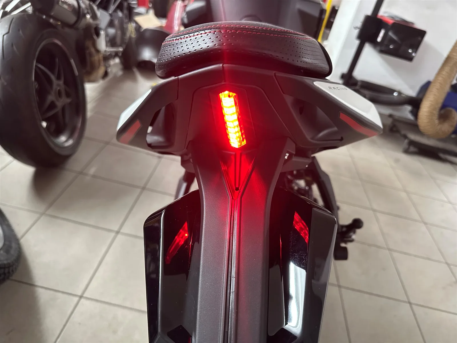 Rieju NKD 125 Gierig mit Top Verarbeitung