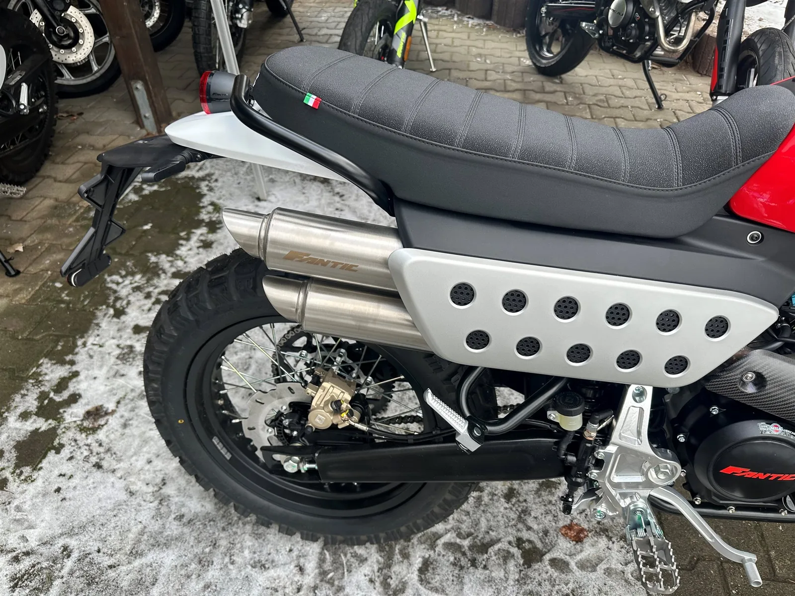 Fantic Caballero Scrambler 125 2026 In rot wunderschön!
