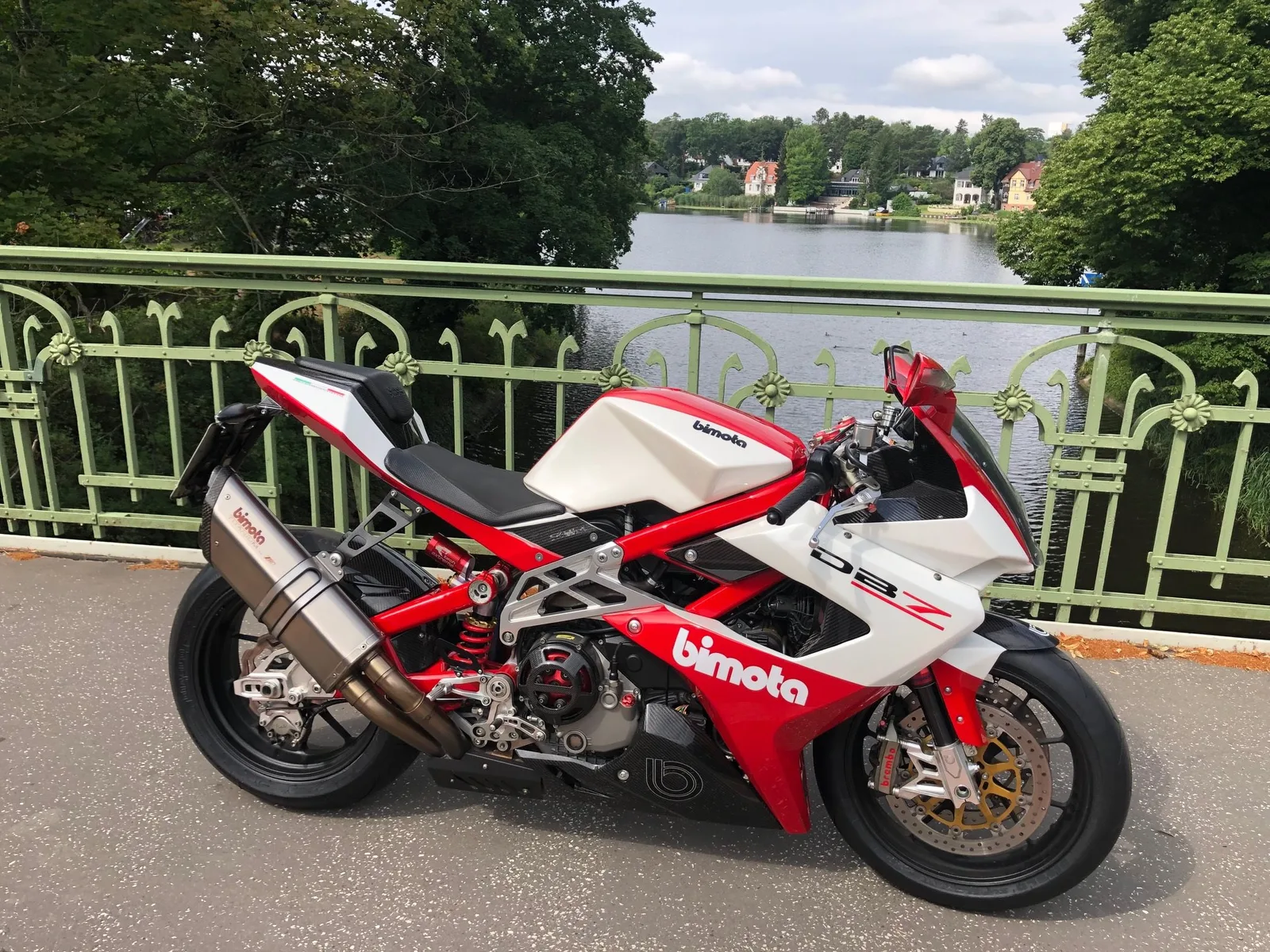 Bimota DB 7 Neuwertig-wunderschön-2.Hand-Im Auftrag!
