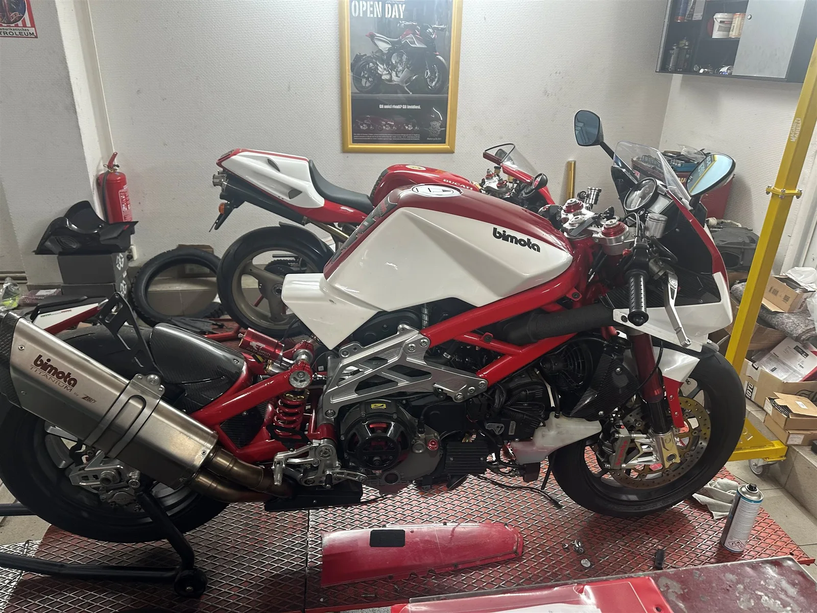 Bimota DB 7 Neuwertig-wunderschön-2.Hand-Im Auftrag!