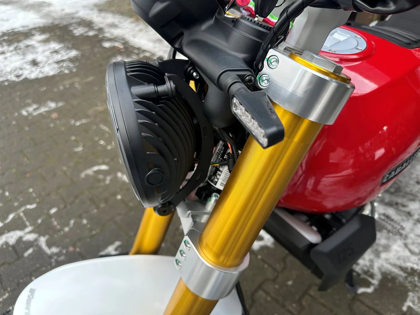 Fantic Caballero Scrambler 125 2026 In rot wunderschön!