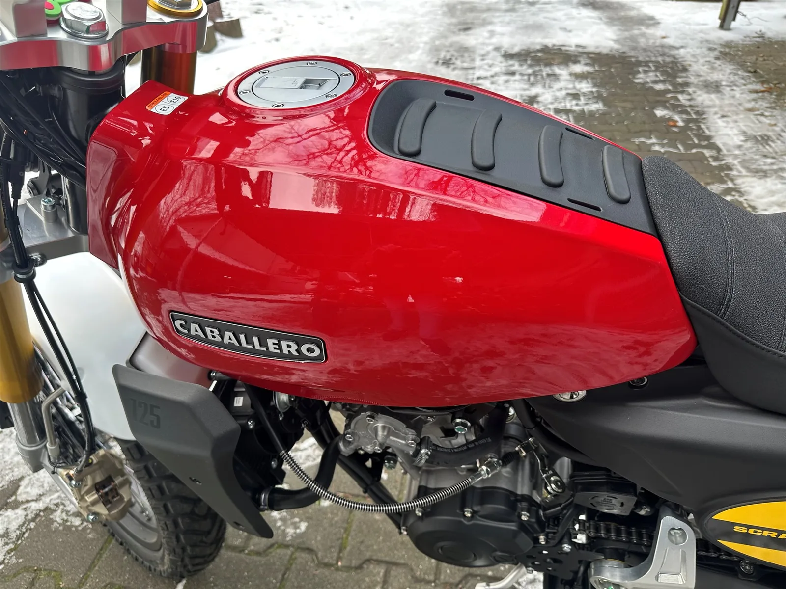 Fantic Caballero Scrambler 125 2026 In rot wunderschön!