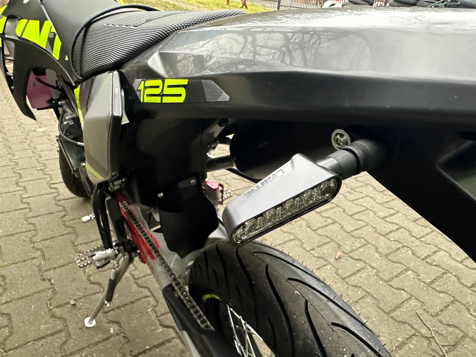 Fantic XMF 125 Competition Gierige Optik-Top Ausstattung
