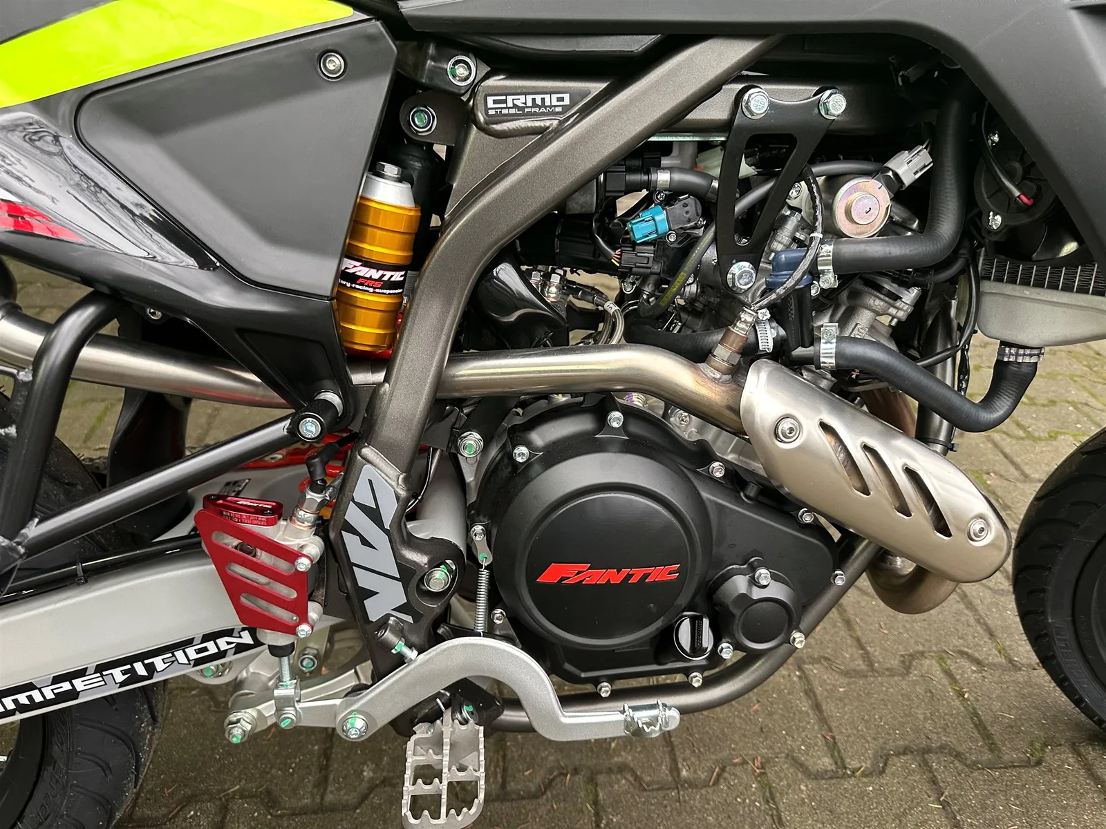 Fantic XMF 125 Competition Gierige Optik-Top Ausstattung