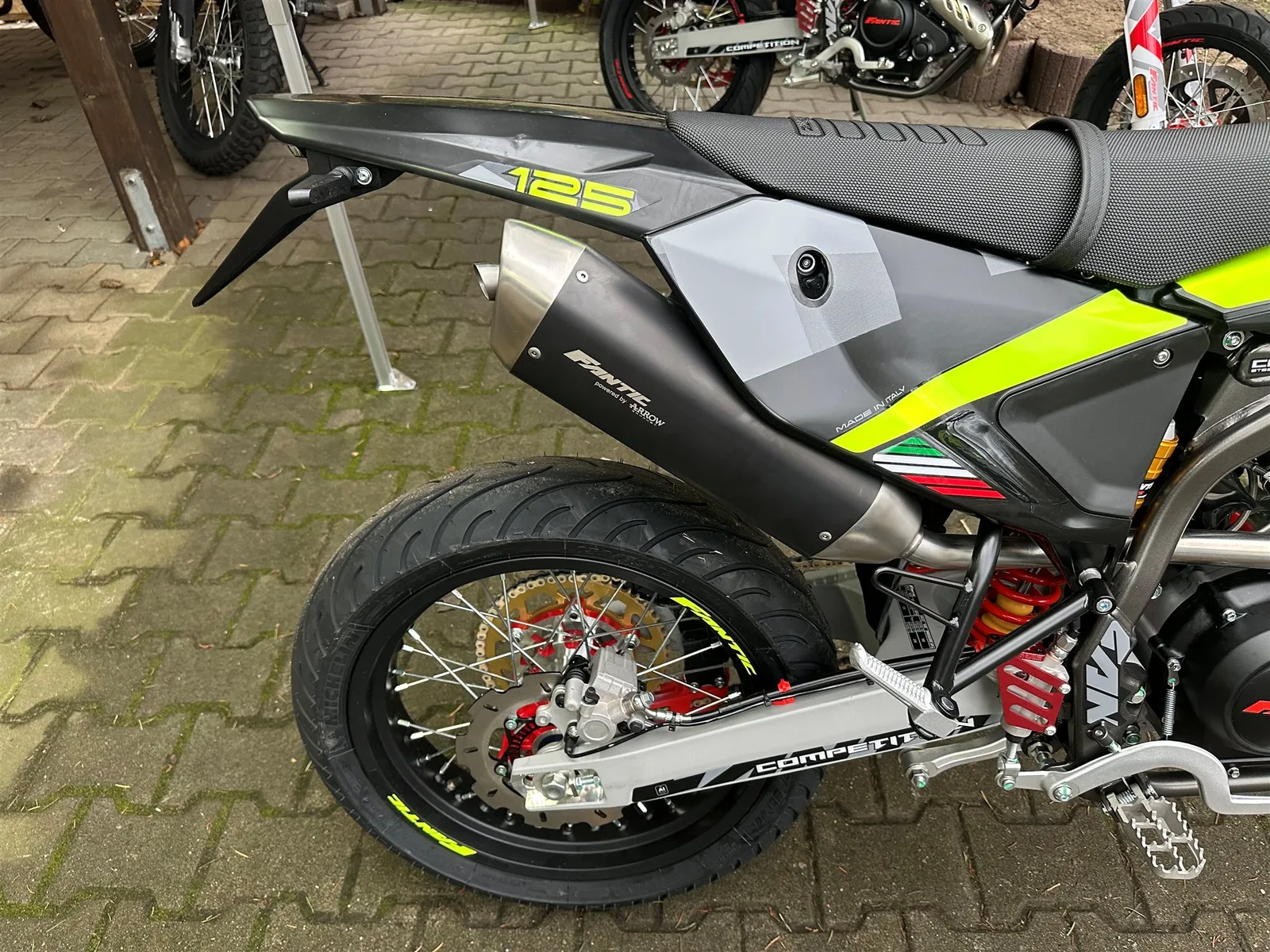 Fantic XMF 125 Competition Gierige Optik-Top Ausstattung